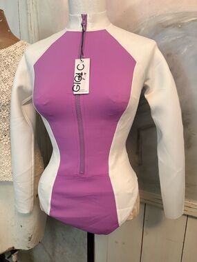 GIGI C Fitted Front-Zip Surf Suit in Lavender and White